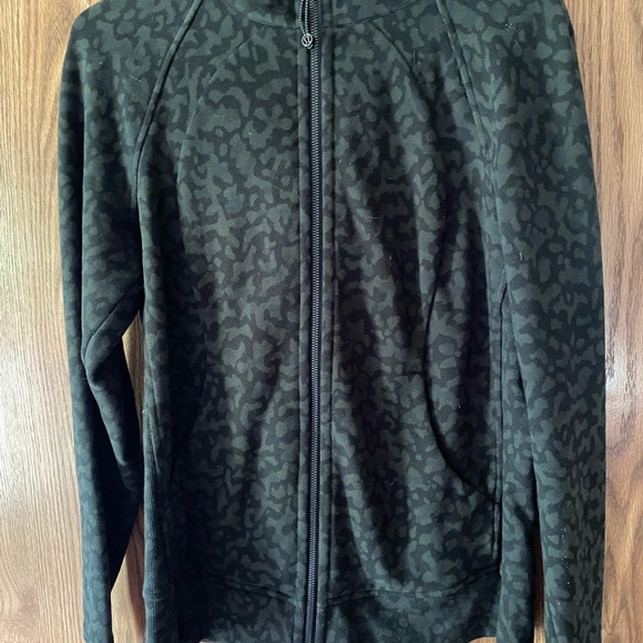 Lululemon Scuba Hoodie *Light Cotton Fleece EUC - Picture 3 of 5